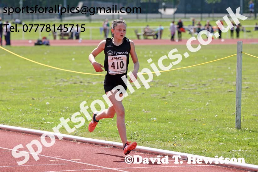 Girls under-13s 1500 metres, 2019 North Eastern Track and Field Champs., Middlesbrough. Photo:  David T. Hewitson/Sports for All Pics
